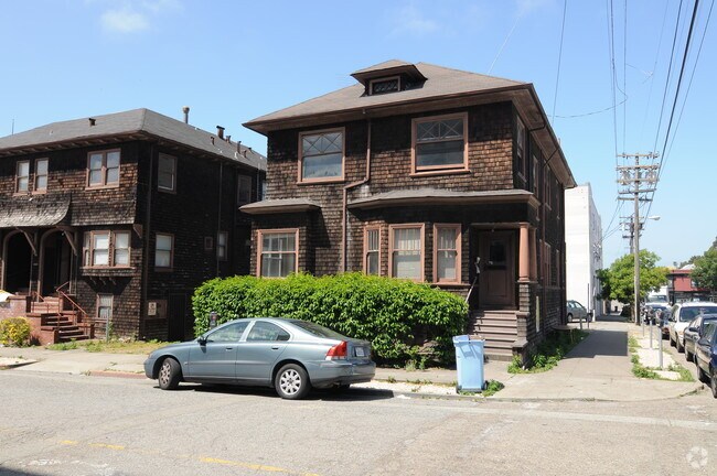 Building Photo - 1922-1924 Walnut St