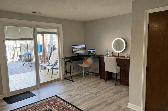 Building Photo - 7272 Shellburne Dr