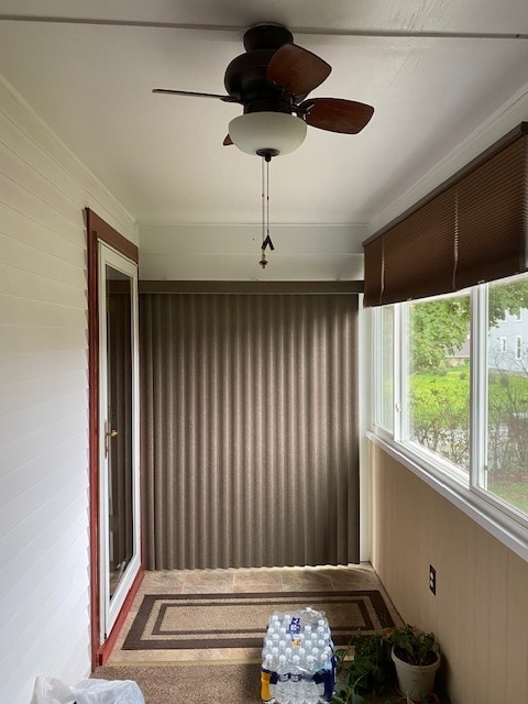 Cozy enclosed back porch - 475 Park St