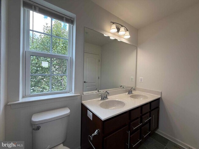 Building Photo - 12708 Longford Glen Dr