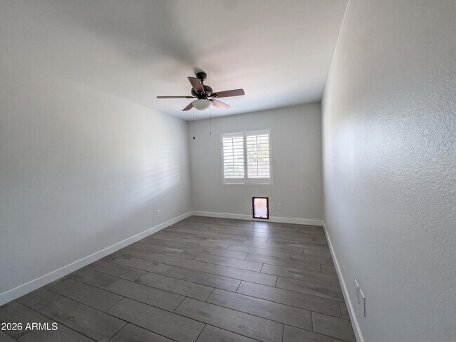 Building Photo - 4222 E Winnetka Dr