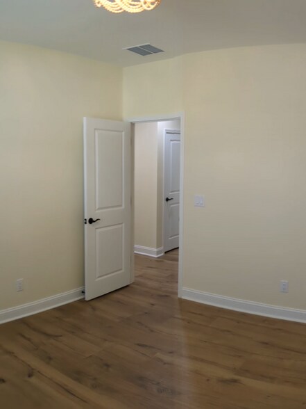 Building Photo - 91 Tropics Ave