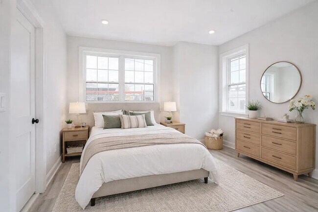 Building Photo - 1220 S 20th St