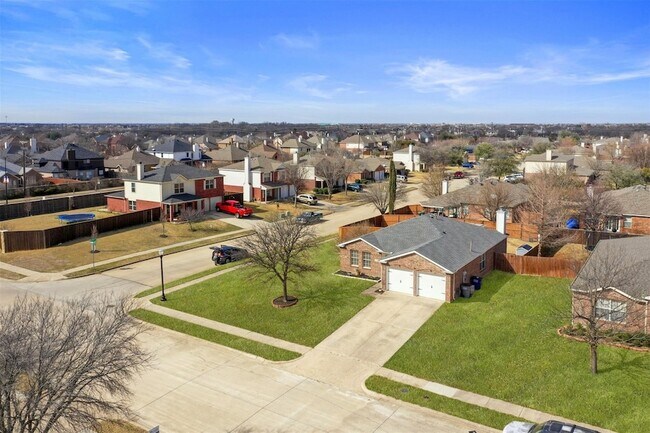 Building Photo - 2201 Tailburton Ct