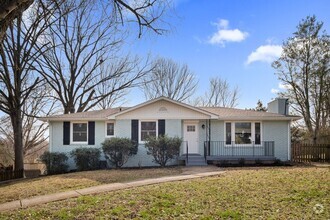 Building Photo - 3 bed 2.5 bath East Nashville Home on dead...