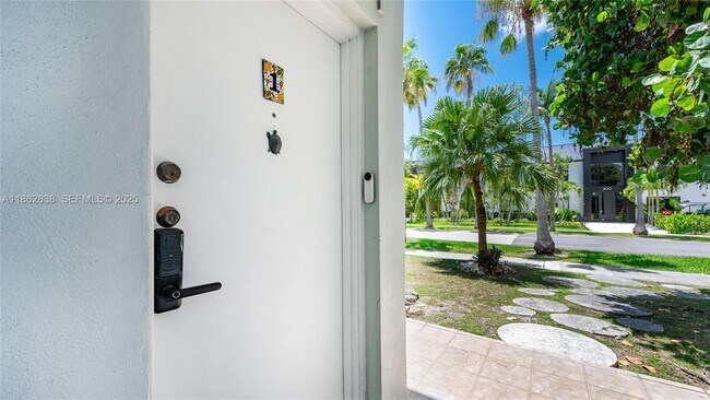 Building Photo - 195 Sunrise Dr