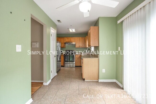 Building Photo - 2252 Commissary Cir