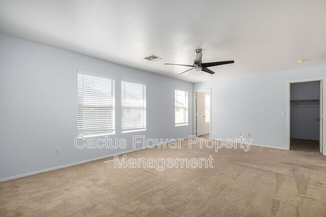 Building Photo - 2464 S Nielson St
