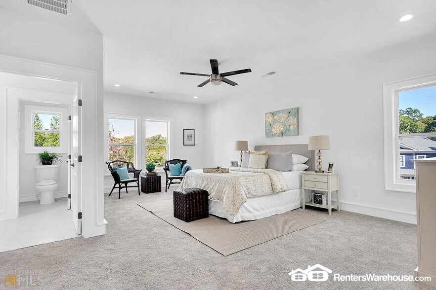 Building Photo - 3196 Mae Ave NE