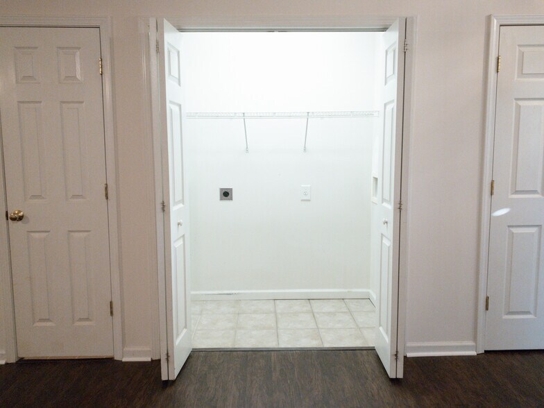 Building Photo - 152 Gray Station Rd