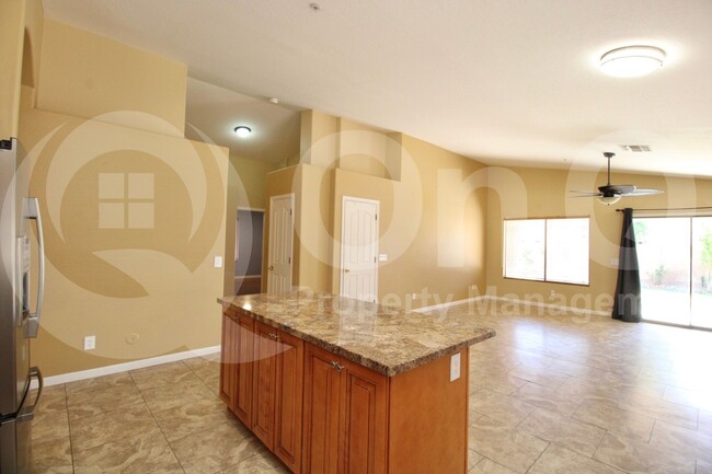 Building Photo - 10559 E Morning Star Dr