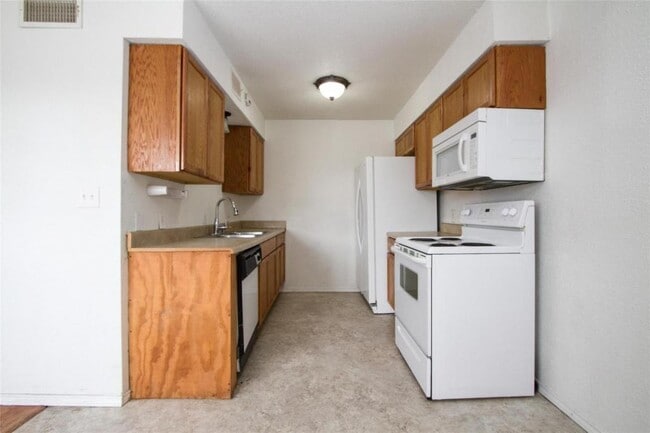 Building Photo - 2619 FM 879
