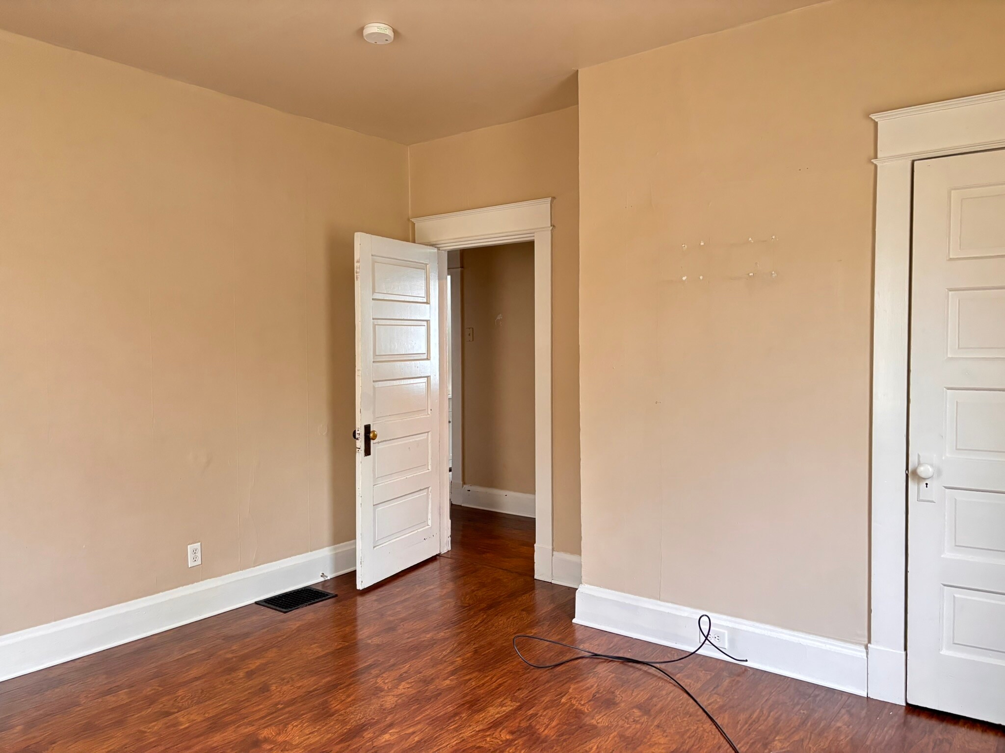 Building Photo - 1836 Elm Ave