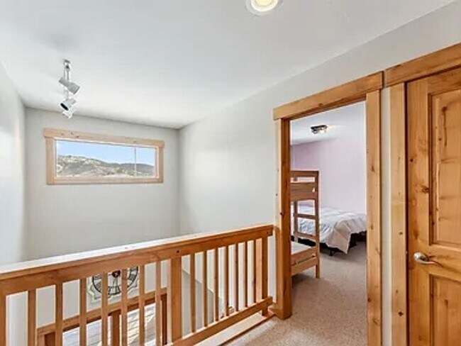 Building Photo - Long Term Rental- Woodworks 6726