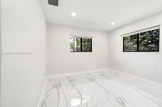 Building Photo - 4670 NW 5th St