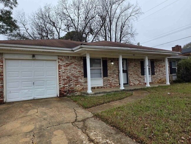 Building Photo - 4417 Don St