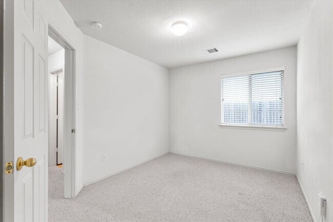Building Photo - 14513 Spearmint Tea Trail