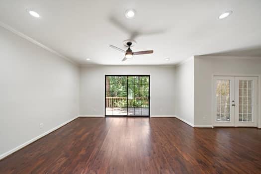 Building Photo - 201 Vanderpool Ln