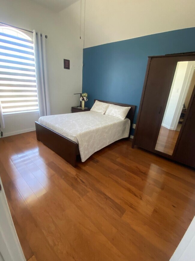 Building Photo - 2502 Younger Ct