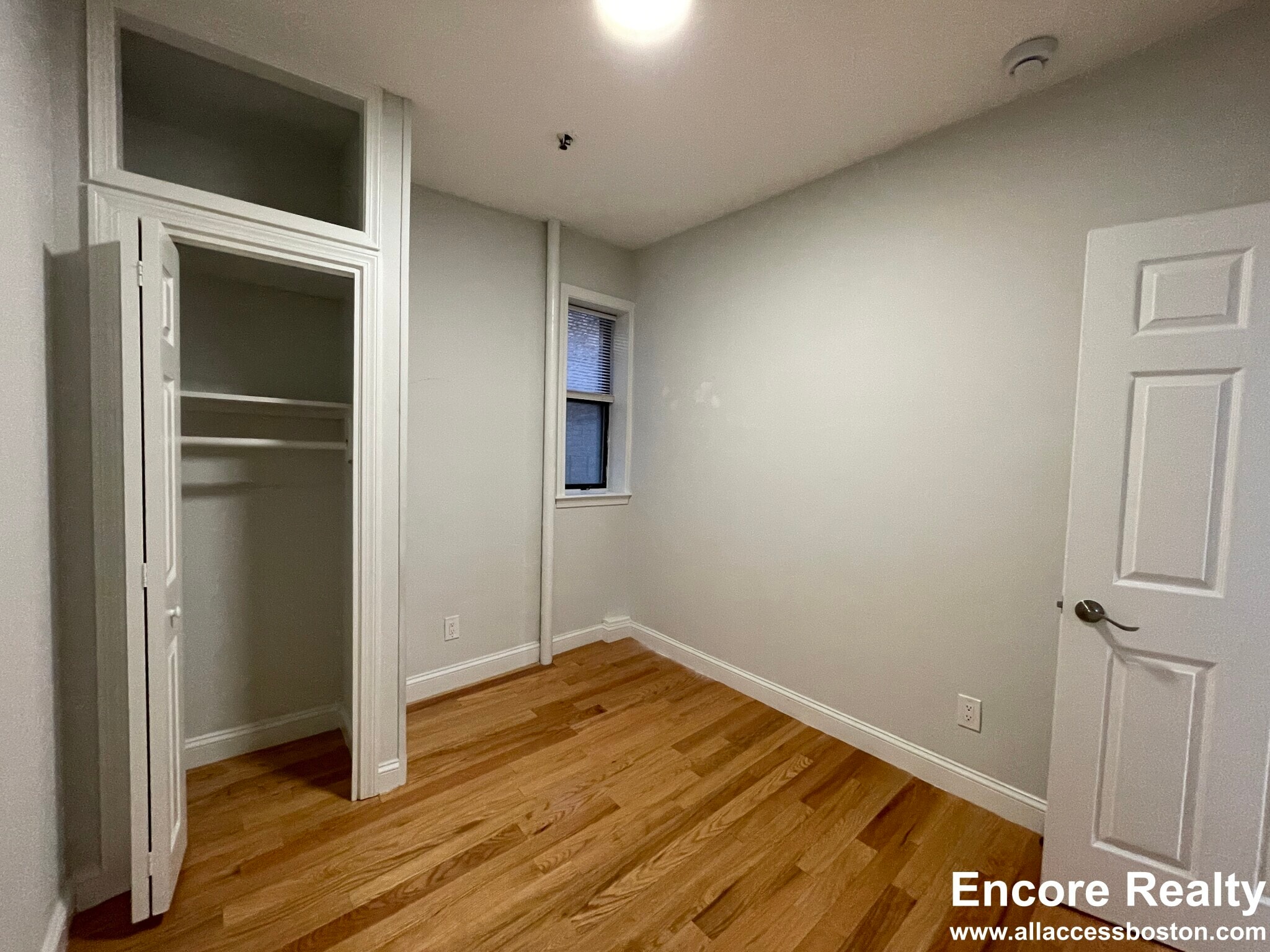 Building Photo - 108 Peterborough St