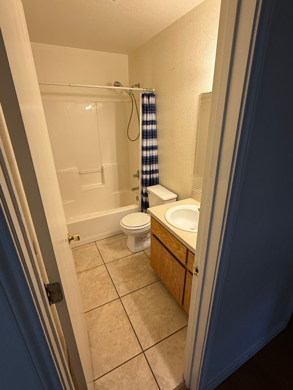 Building Photo - 4200 Lonesome Dove Dr