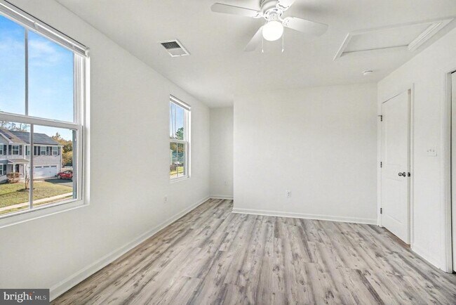 Building Photo - 105 Harper Ln