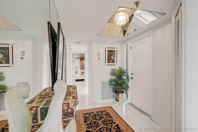Building Photo - 5279 Fountains Dr S