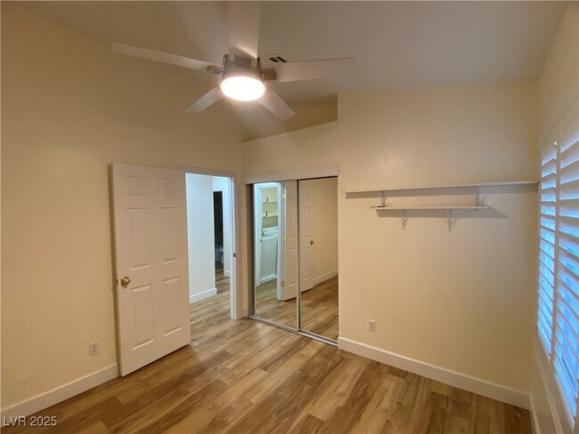 Building Photo - 4016 Angel Face St