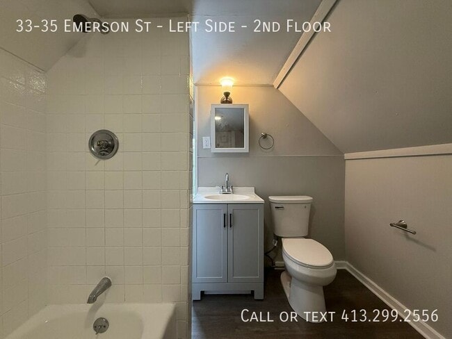 Building Photo - 33-35 Emerson St-Left Side - 2nd Floor