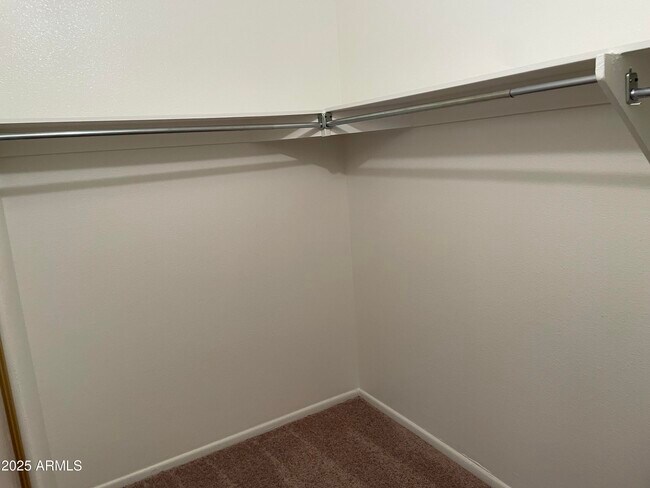 Building Photo - 10014 N 44th Dr