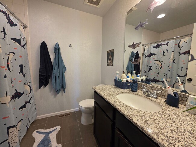 Building Photo - Gorgeous 4 Bed 4 bath Home In Banning Lewis Ranch!!