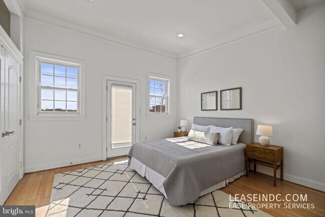 Building Photo - 21 Q St NW