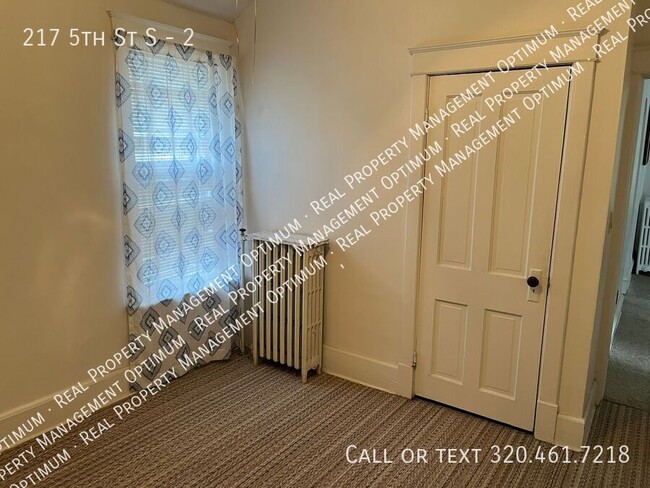 Building Photo - 1 Bedroom 1 Bath Apartment Available April...