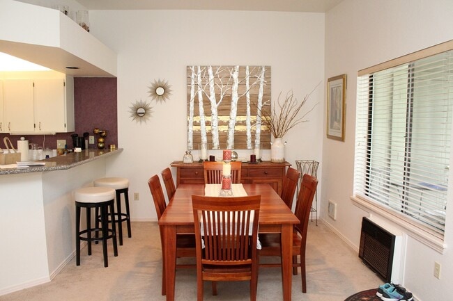 Building Photo - 5064 Foothills Dr