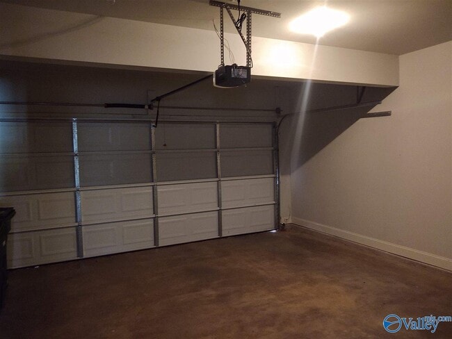Building Photo - 208 Falling Water Ln SW
