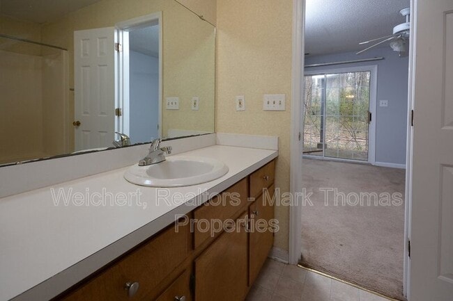 Building Photo - 13 Tarawa Terrace
