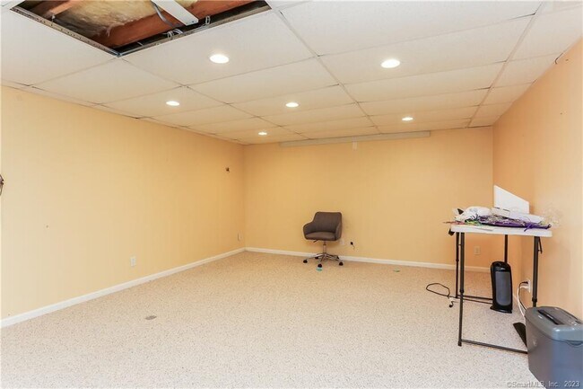 Building Photo - 150 Stevens Ln