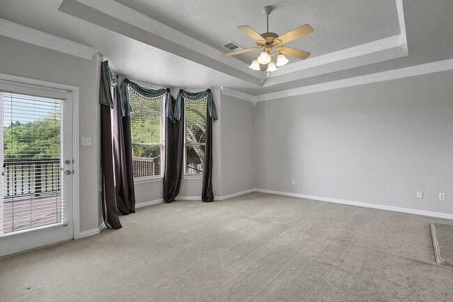 Building Photo - 3103 River Bend Dr