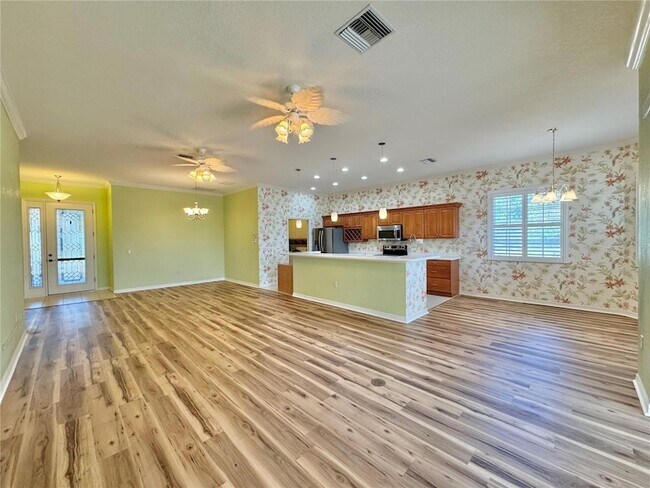 Building Photo - 2595 Salzburg Loop