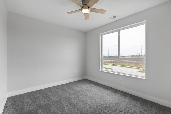 Building Photo - Building B - Indigo