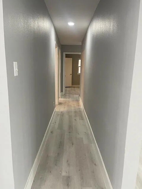 Building Photo - Room in Single Family Home on Springhill Dr