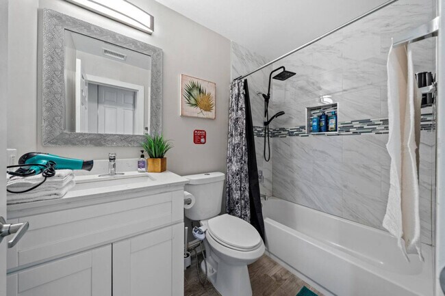 Building Photo - 7630 Andasol St