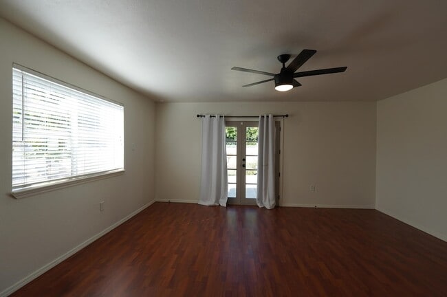 Building Photo - 6501 Dungan St NE