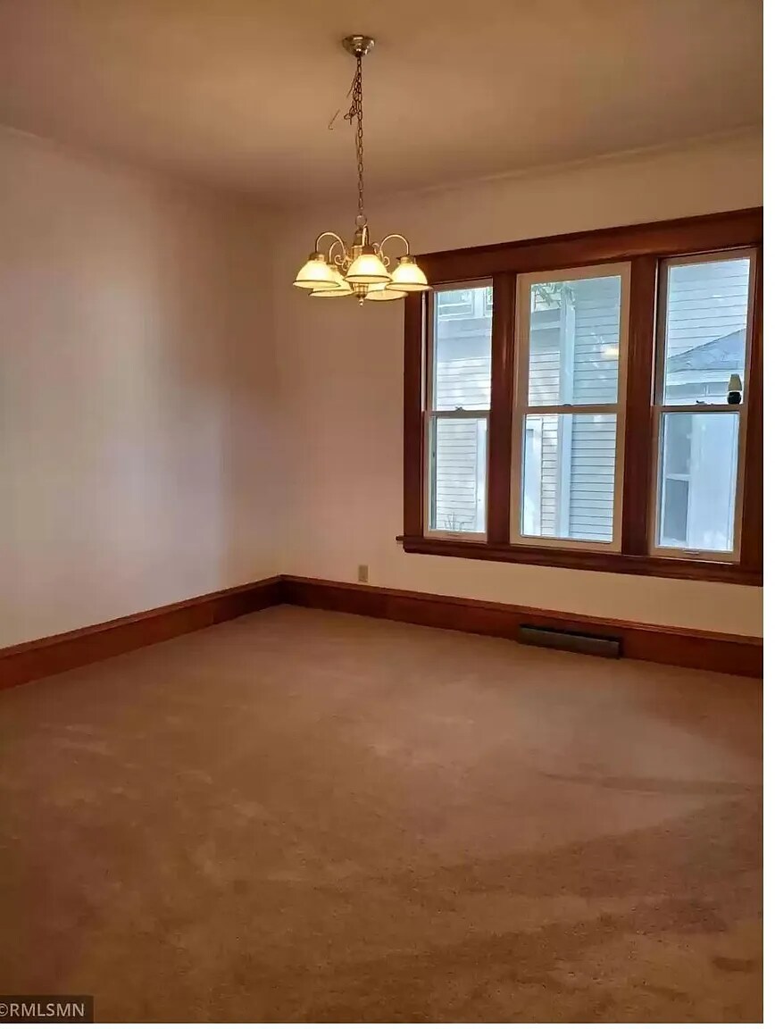 Building Photo - 621 Morgan Ave N