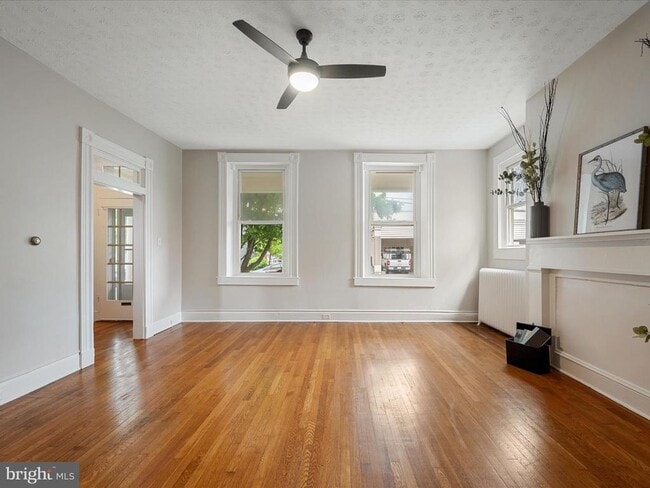 Building Photo - 325 N Braddock St