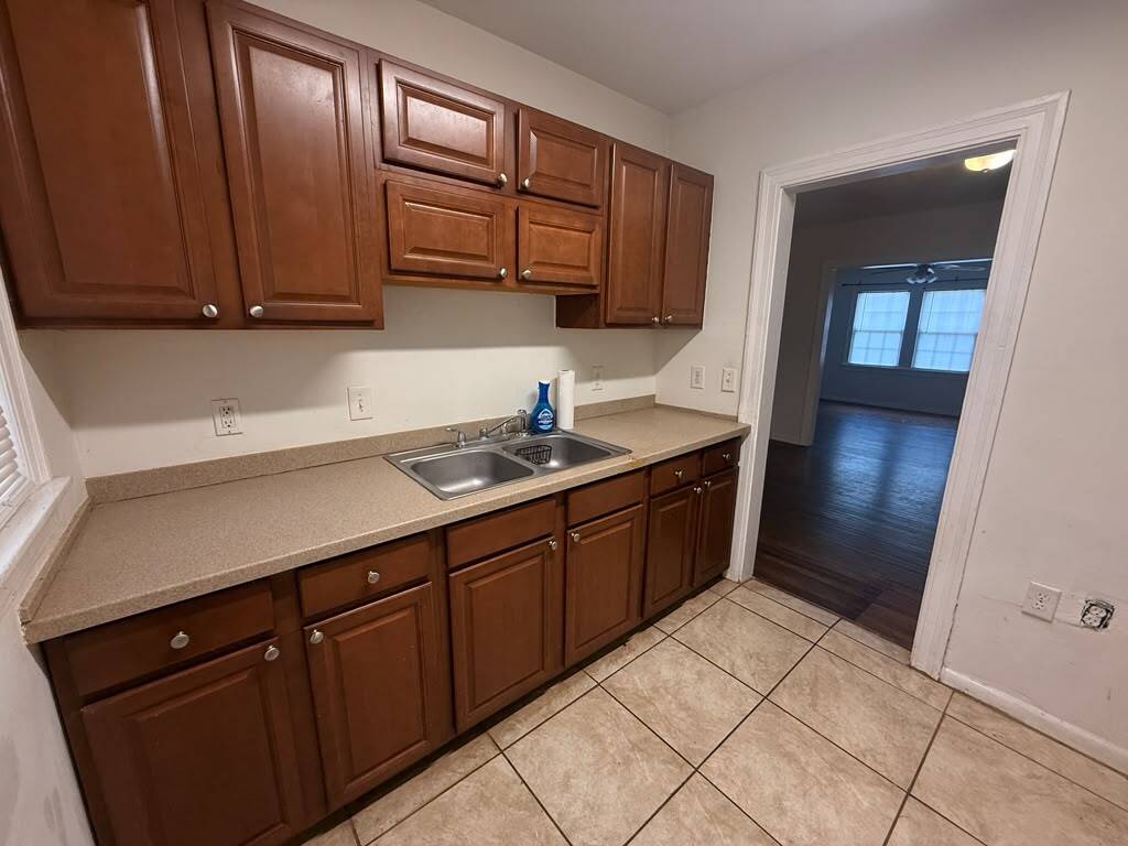 Building Photo - 111 Westridge Dr