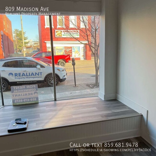 Building Photo - Commercial Unit Available