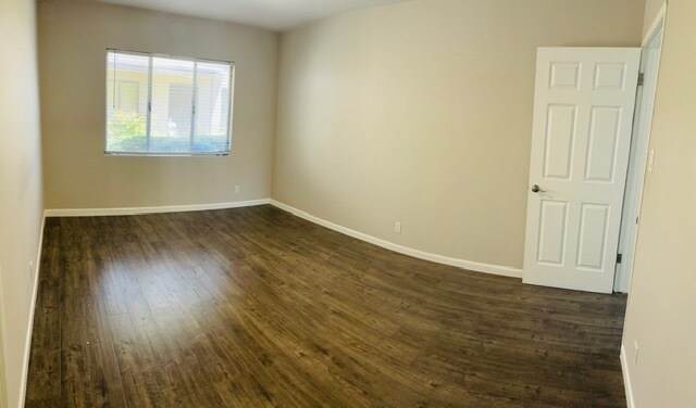 Building Photo - 7921 Crenshaw Blvd