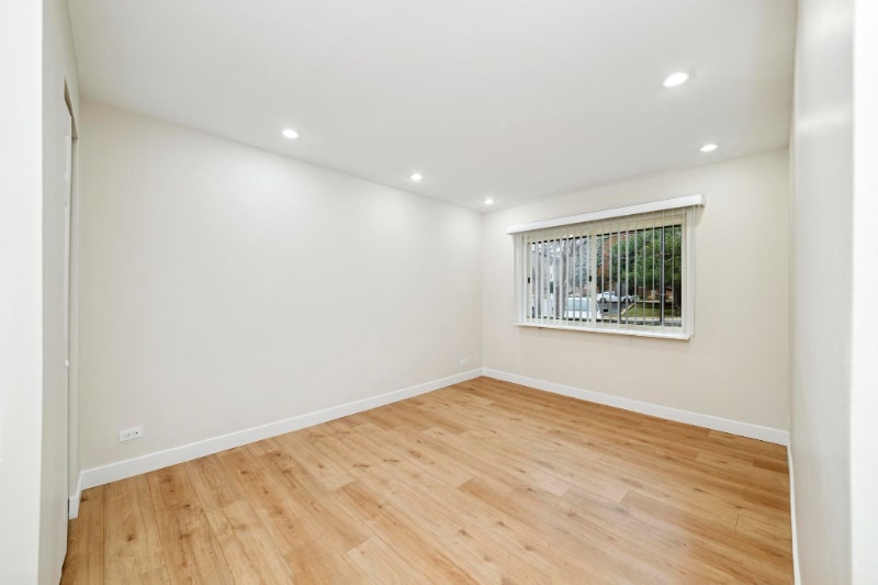 Building Photo - 700 Perrie Dr