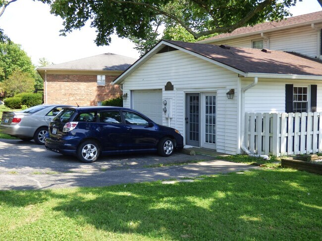 Building Photo - 372 Redding Rd